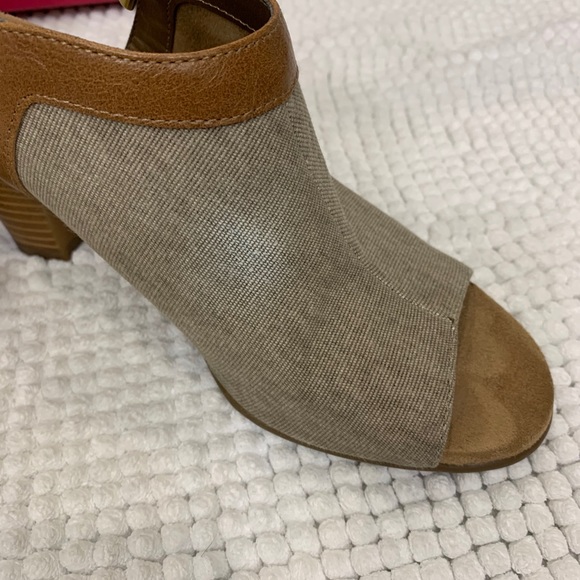 Canvas shoe-tie with leather strap - Picture 3 of 4